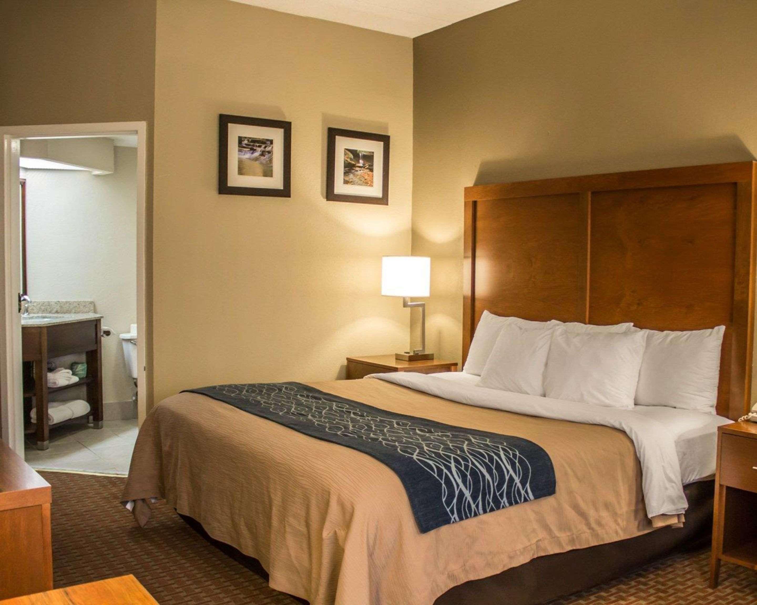 Quality Inn Akron Bagian luar foto
