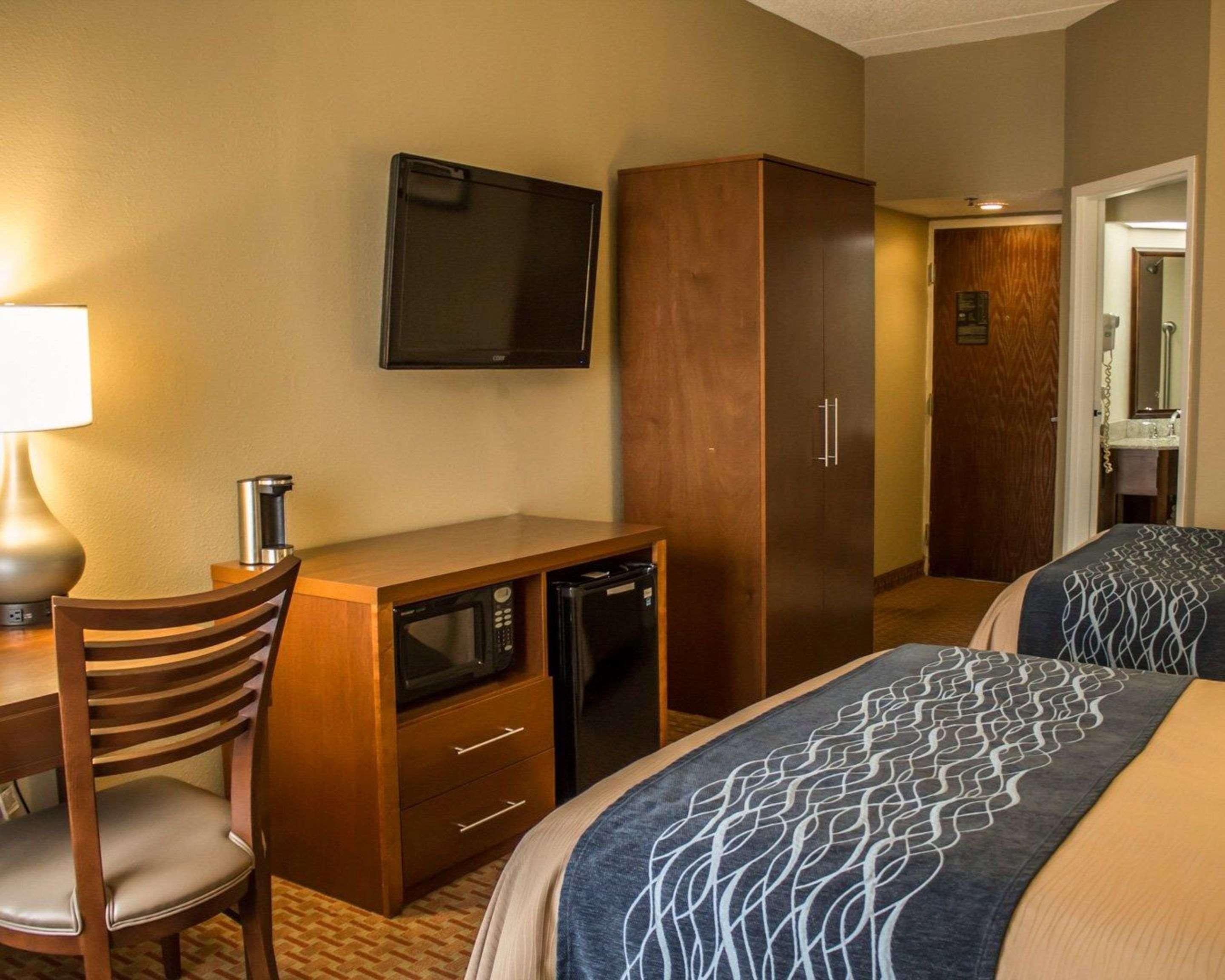 Quality Inn Akron Bagian luar foto