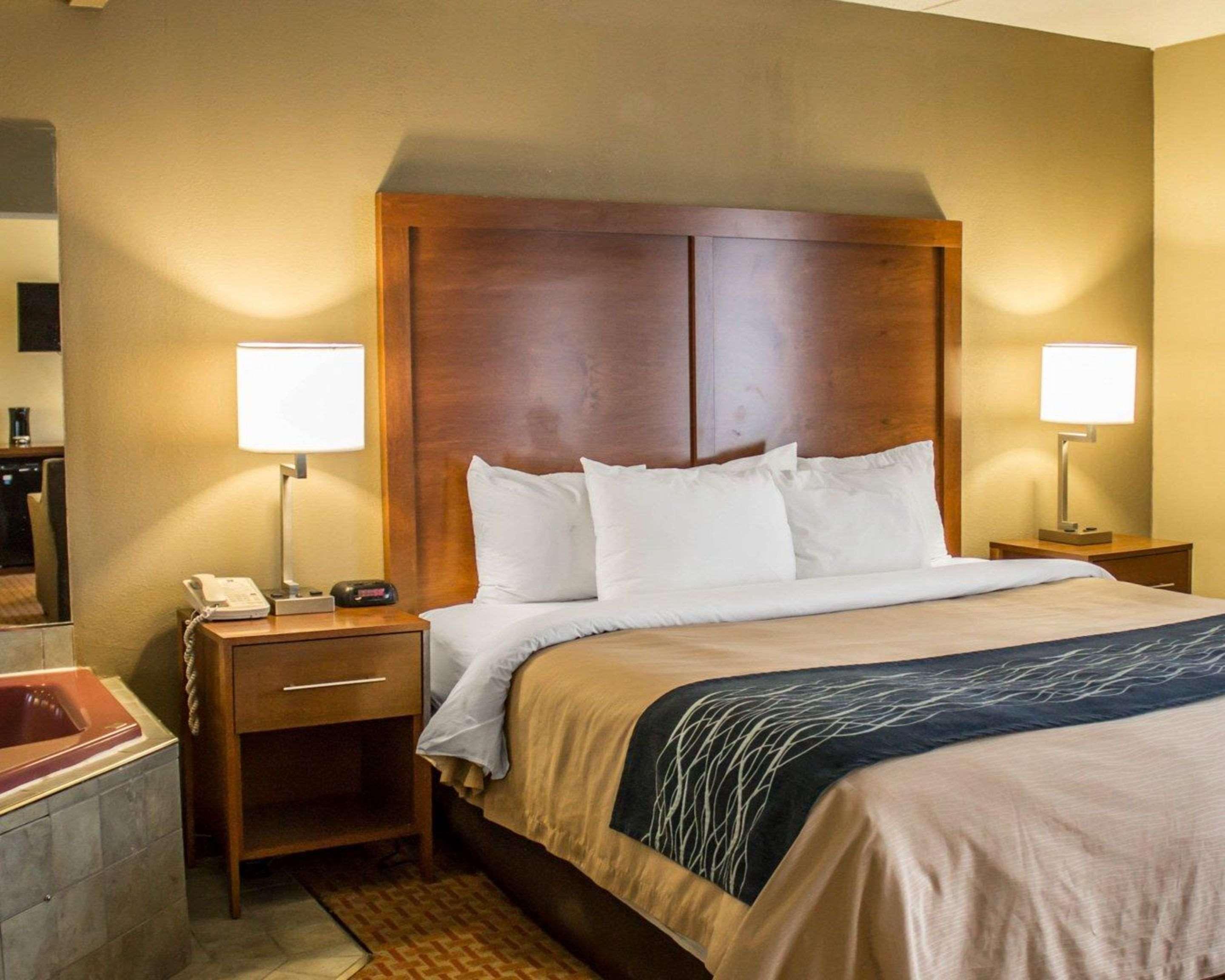 Quality Inn Akron Bagian luar foto