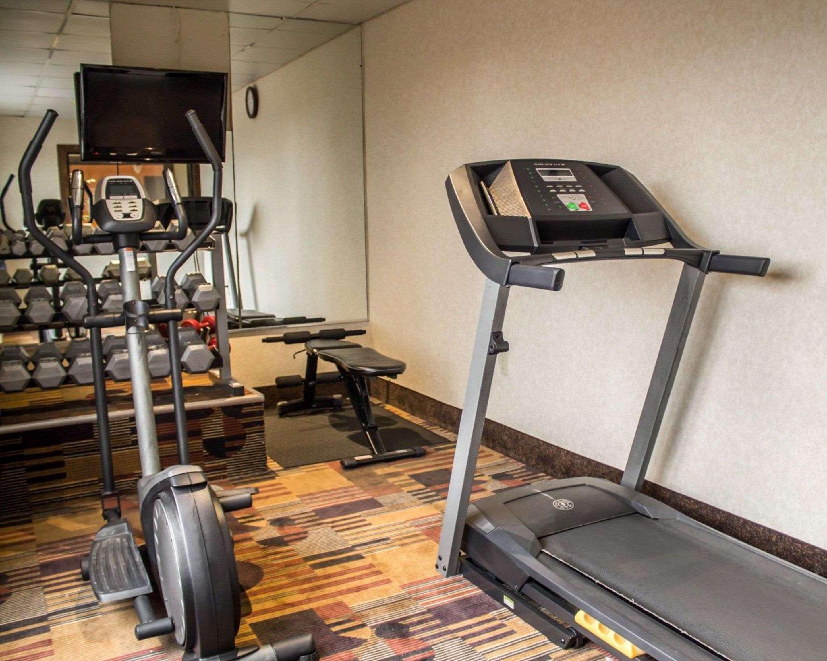 Quality Inn Akron Bagian luar foto