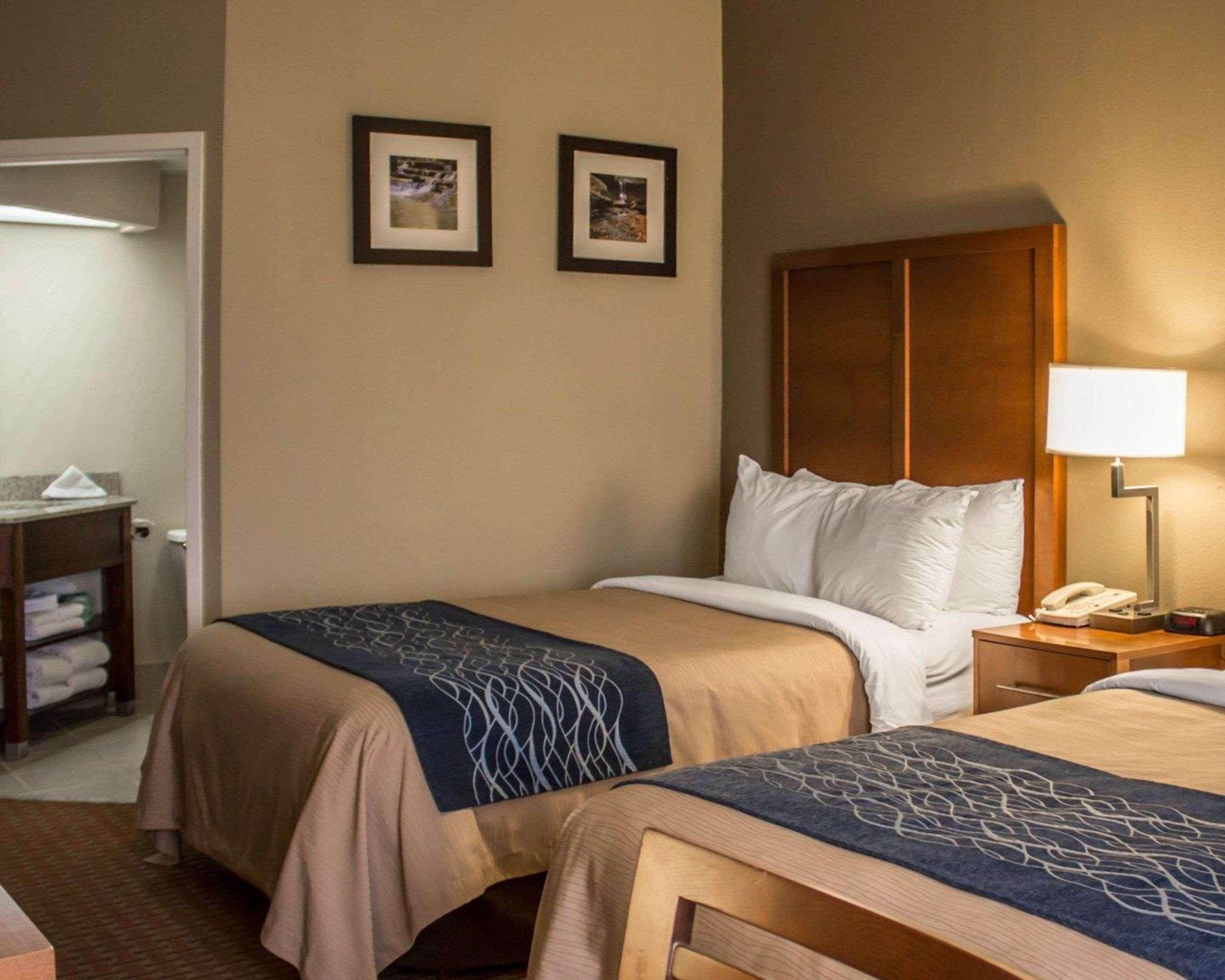 Quality Inn Akron Bagian luar foto