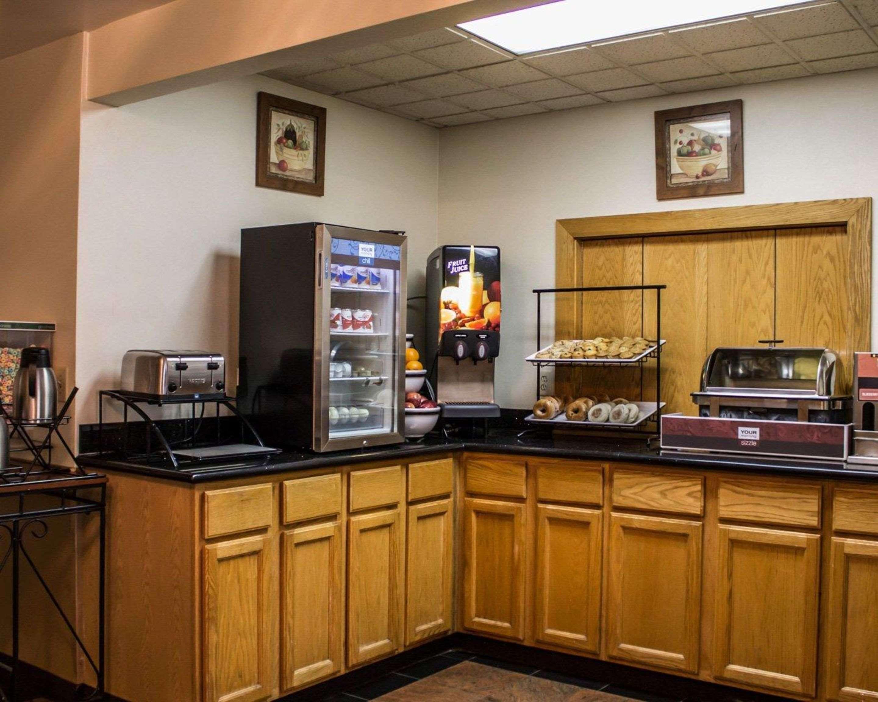 Quality Inn Akron Bagian luar foto