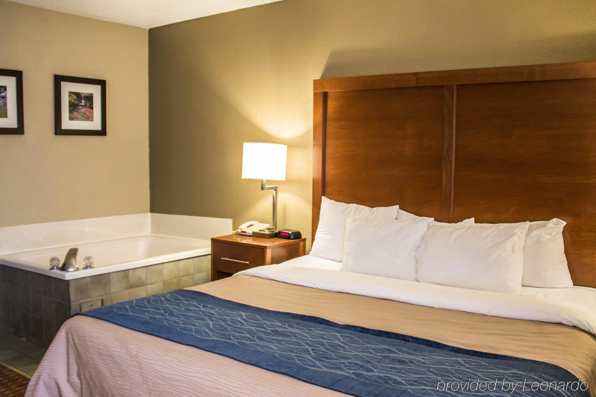 Quality Inn Akron Bagian luar foto