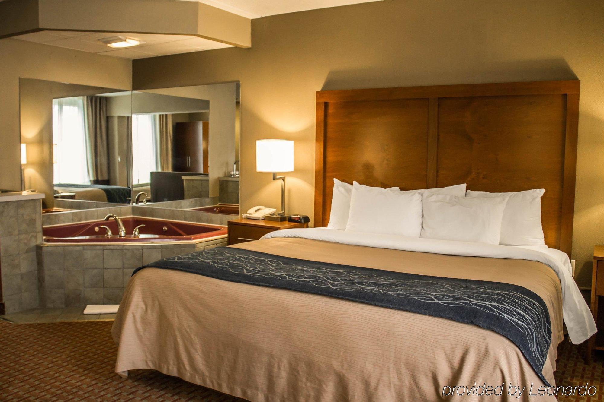 Quality Inn Akron Bagian luar foto