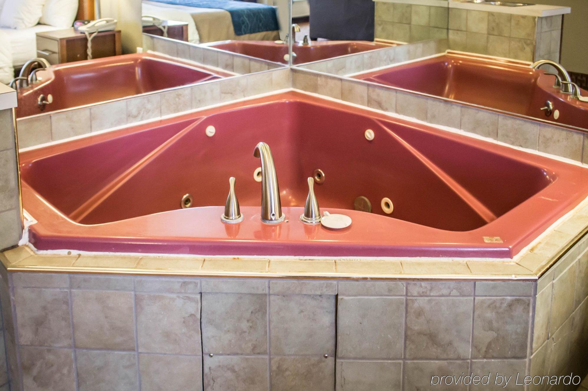 Quality Inn Akron Bagian luar foto