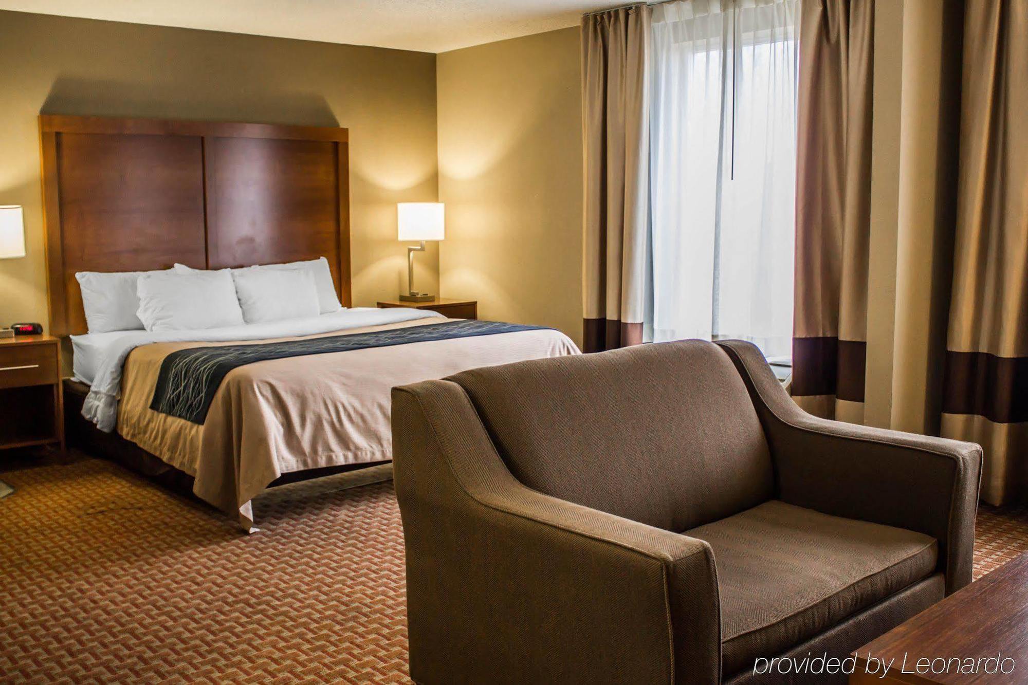 Quality Inn Akron Bagian luar foto